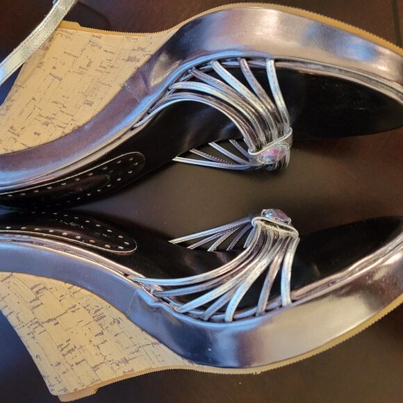 CARRINI WOMEN"S WEDGE STYLE  OPEN TOE  ANKLE STRAP SANDAL - Picture 13 of 16